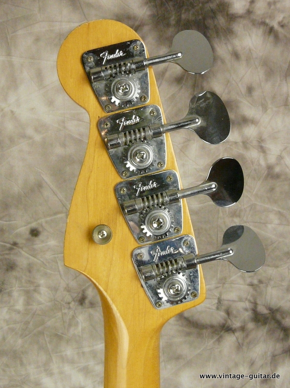 Fender _Precision-Bass_1968-oval-tuners-sunburst-006.JPG